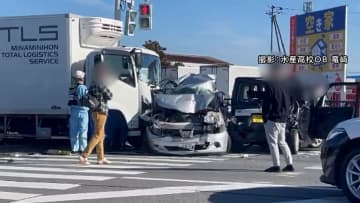 トラックなど計6台が絡む事故　男性1人死亡 心筋梗塞の疑い　千葉・館山