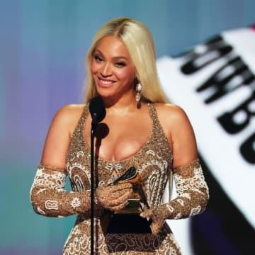 ビヨンセ、フォーブス誌が「ビリオネア」認定