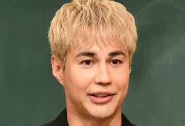 高級ホテル住まいからオンボロ小屋での極貧生活へ…ユージ、壮絶な幼少期を明かす「お金持ちの家をピンポンして…」