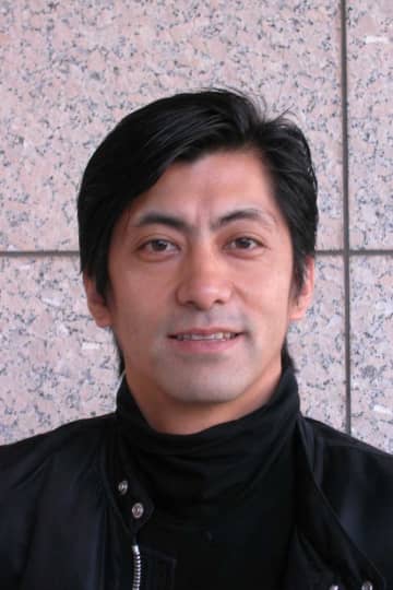 父・田宮二郎さんのコートを長男へ…柴田光太郎の“蔵出し”に「カッコいい」「ダンディで素敵」