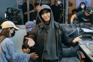 “ジュノが魅せた現在地” 『CASHERO』が描く新しいヒーローから眼が離せない！【レビュー】