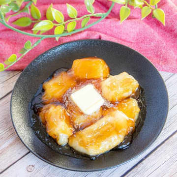 【ウチでは毎年切り餅はこうやって食べてます】「とろとろみたらしが反則級」「外カリ中とろで大優勝」10分で作れる背徳お餅アレンジ