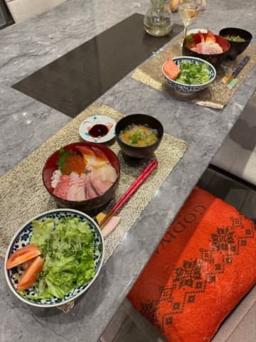 堀ちえみ、夫が用意した豪華な食事を絶賛「大変な思いをして買ってきてくれた」