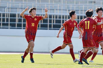 前回王者の前橋育英が初戦敗退…神戸弘陵学園が反撃振り切り3回戦へ、“10番”池壱樹が2発