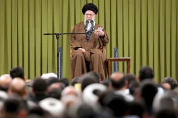 健康不安説のイラン最高指導者、唯一の戦略は「様子見」　相次ぐ危機にデモ発生も静観