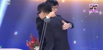「2025 SBS芸能大賞」イ・サンミン、大賞に感激！ユ・ジェソクから温かい抱擁も“借金返済し結婚まで”
