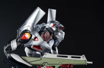 劇場版から、謎の多い機体「エヴァンゲリオン4号機」が可動フィギュア化！設定資料をもとに、ロンギヌスの槍ほか多数のオプションが付属