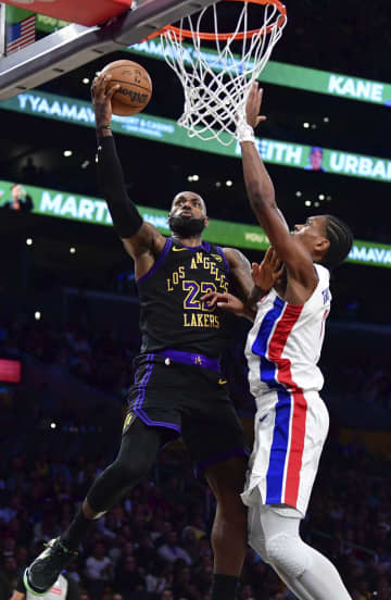 八村は右脚痛で欠場　NBA、レーカーズ黒星