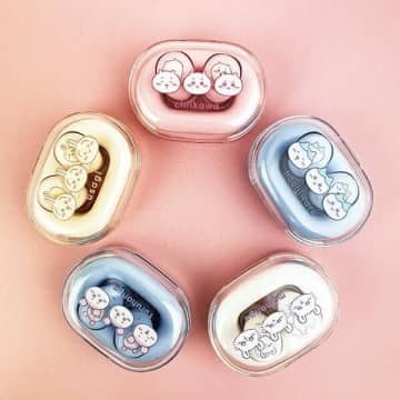 「ちいかわ」ハチワレ・うさぎのシンプルな可愛さ爆発♪ ワイヤレスイヤホン、スマホケース、ダイカットソフトが発売