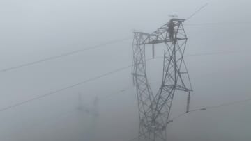 寒波襲来で凍結対策強化、電力供給を確保　中国・六盤水市