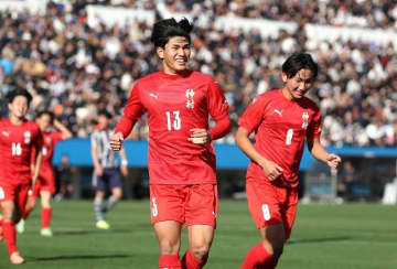 図抜けた選手層だからできるプロ内定者の起用法。神村学園が夏冬連覇へ６発猛烈発進！一方で課題も「気持ち良くサッカーしてもらっていいけど…」【選手権】