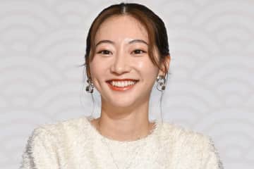 28歳女優“ととのう”表情＆美ウエストにファン歓喜　旅を満喫の武田玲奈に「色っぽい」「美しすぎる」