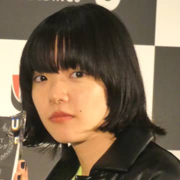 バッサリ話題のあいみょん　「やばみ!!」な幼少期に「かんわいい」「今とおんなじ髪型してる」