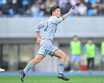 俺にパスをくれ！ 次は絶対に決める！ 有言実行の決勝弾。聖和学園のエースストライカーは貪欲にゴールを目ざし続ける【選手権】