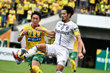 6年ぶりにJ1へ臨む長崎、主将の元日本代表MF⼭⼝蛍と契約更新「良いお年をお迎えください」