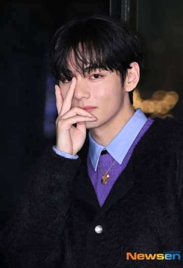 BTSのV、30歳の誕生日を記念し…ファンがベルサイユ宮殿の庭園にベンチを献呈