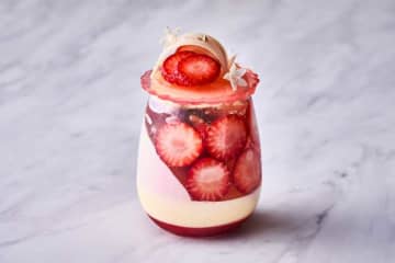 ホテルメトロポリタンのパンと苺スイーツで始める、ときめく2026年のご褒美時間