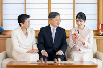 「希望持って歩む年に」　天皇陛下、新年の感想