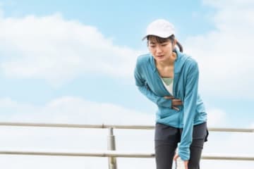 都内公園でぶつかり男「腕をふっているフリをしながら、拳でおなかを殴られた」被害に遭った女性の怒り　警察に相談するも…