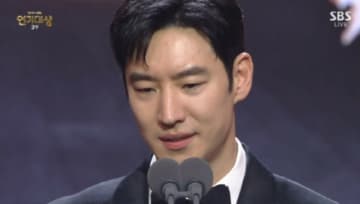【SBS演技大賞】イ・ジェフン、2年ぶり再び「大賞」…涙の受賞スピーチ