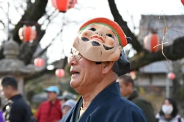 清らかな心で新年を　千葉寺で「千葉笑い」　大みそかに憂さ晴らし　千葉市中央区