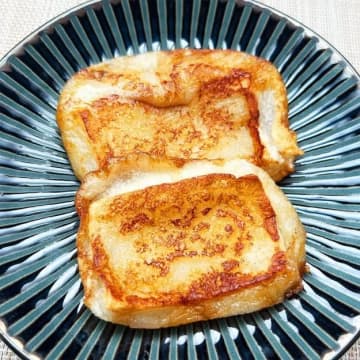 【今まで餅をトースターで焼いてたの後悔した】「この焼き方は衝撃だった！」「食感ズルいくらいにウマい！」裏ワザ切り餅アレンジレシピ4選