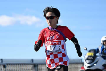 衝撃22人抜き吉田響「力むことなく走れた」　異次元区間新「1:01:01」平林清澄も脱帽「おめでとう」【ニューイヤー駅伝】