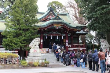 「トイレで列を抜けただけなのに」　初詣の行列トラブル　弁護士の見解は