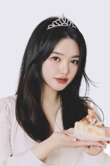 “登録者111万人”美容系YouTuberのDaddoa、29歳で死去…ファンから追悼の声続く