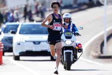 GMO創部10年目での初優勝に熱狂　７年連続出場で大会新記録「盤石でしたね」「一強時代もあり得る圧勝劇」【ニューイヤー駅伝】
