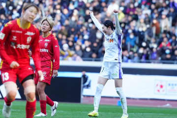 怜悧で聡明なドリブラー中嶋淑乃、圧巻の活躍に広島監督「あれが彼女の強み」。INAC神戸を下し、皇后杯初優勝