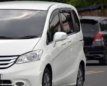 子どもを車から降ろそうとした瞬間「危ない！」買い物へ行くはずが病院へ。一瞬の隙が生んだ悲劇と教訓