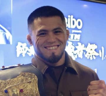 シェイドゥラエフ、試合後のインタビューで対戦を振り返る→「質問が失礼すぎる」「無意味な質問はよくない」と記者に批判的な声も