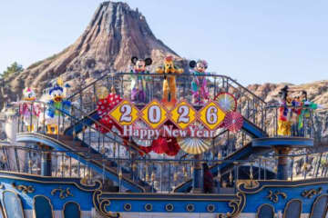 新アンバサダーがパレード　東京ディズニーリゾートで新年をお祝い