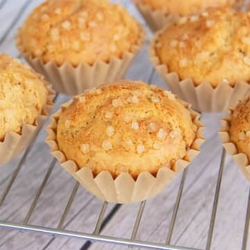 【きな粉餅に飽きたらコレにして！】余った切り餅ときな粉で作る！混ぜて焼くだけの簡単おやつレシピ