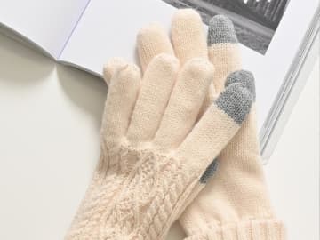 『小物』も【ハニーズ】が頼れる！ 冬コーデをアプデする「あったかアイテム」