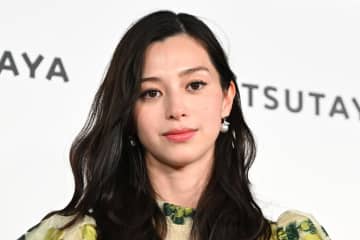 中条あやみ　新年のあいさつ＆盗撮に注意喚起「余りにも執拗に撮ってくる方がいたので」