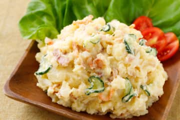 料理研究家ゆかり、絶品『ポテトサラダ』のレシピを公開 コク旨な隠し味とプロの技が話題に「じゃがいもに味が深く美味しそう。鶏がらスープ入り参考に成りました」「ごはん作りのテンション上がってやる気がでした。感謝です。」