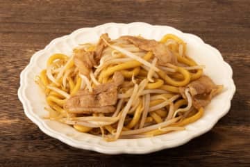 ロバート馬場“やみつき必至”『なみえ焼そば』の作り方を紹介！福島のソウルフードを「完全再現」地元民からも絶賛の声「ちよーーーーーーおいしそう！！」「福島出身なので嬉しいです！」「二郎みたいな麺でびっくり笑」