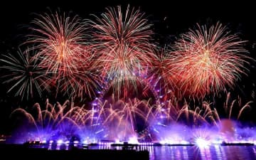 新年を祝う世界の人々