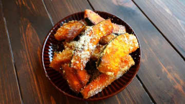 レンジで時短！甘じょっぱくてやみつき「チーズバターかぼちゃ」の作り方