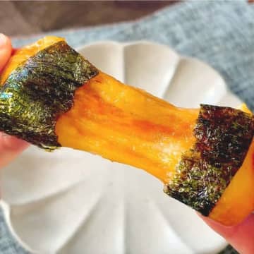 【餅、まだその食べ方してる？】レンジ1分で完成！とろもちチーズが止まらない！