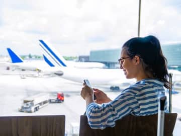 家族の飛行機は今どこ？iPhoneのメッセージアプリでフライト情報を確認する方法！