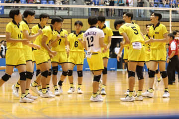 １位は今年度ここまで二冠の鎮西高（熊本） 【春の高校バレー出場チームのキャプテンに聞いた「春高で対戦したい学校は？」（男子編）】
