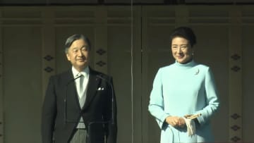 「新年一般参賀」初めて天皇ご一家、上皇ご夫妻、秋篠宮ご一家の“親子”3代が揃ってご出席【画像ギャラリーあり】