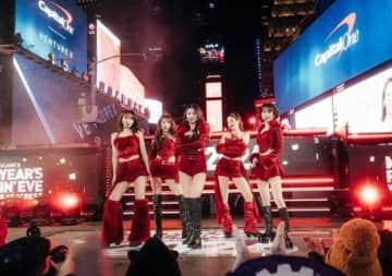 LE SSERAFIM、米ABC「New Year's Rockin' Eve」で圧巻のパフォーマンス披露！“夢のような新年”