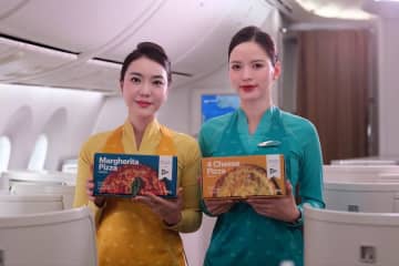 ベトナム航空、機内食でPizza 4Pを提供開始　ハノイ・ホーチミン発、事前予約限定