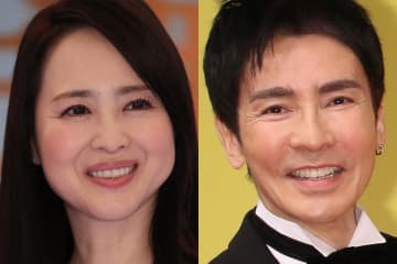 「めちゃくちゃ名シーン」郷ひろみ　交際時は手を繋いで登場したことも…紅白で元恋人・松田聖子の出番前に見せていた“表情”に感激続出