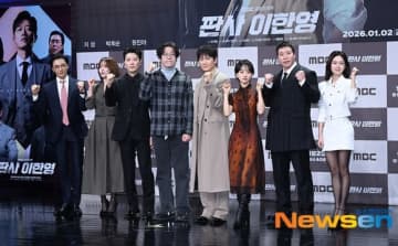 【PHOTO】チソン＆パク・ヒスン＆ウォン・ジナら、ドラマ「二度目の裁判」制作発表会に出席