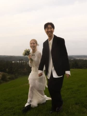ラッパーYUNHWAY、結婚発表！お相手は同じ事務所のプロデューサー「10年間、音楽と愛を共に作ってきた」